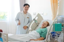 Vinmec Phú Quốc cứu sống bệnh nhân cao tuổi người Đức tính mạng “ngàn cân treo sợi tóc”