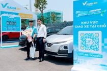 Đổi xe xăng cũ lấy xe điện VinFast: Tài xế dịch vụ nhận ưu đãi kép với Limo Green