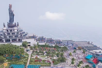 Gần 157.000 lượt khách đi cáp treo lên núi Bà Đen trong ngày Khai mạc Hội xuân