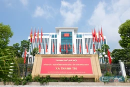 Hà Nội: Cán bộ xã Thanh Trì giải quyết thủ tục hành chính nhanh gọn, dân phấn khởi