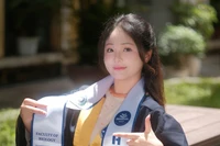 Cô gái Hưng Yên đạt học bổng thạc sĩ ở Pháp và mong muốn “viết” tiếp ước mơ của mẹ