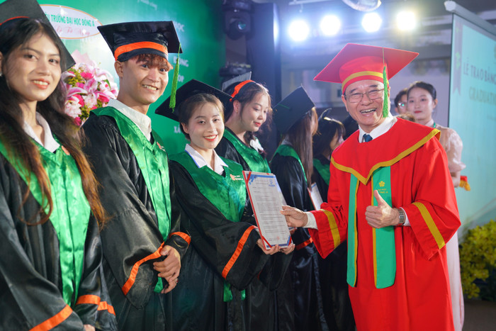 Sinh viên Trường Đại học Đông Á trong buổi Lễ tốt nghiệp. Ảnh: NTCC. Sinh viên Trường Đại học Đông Á trong buổi Lễ tốt nghiệp. Ảnh: NTCC.