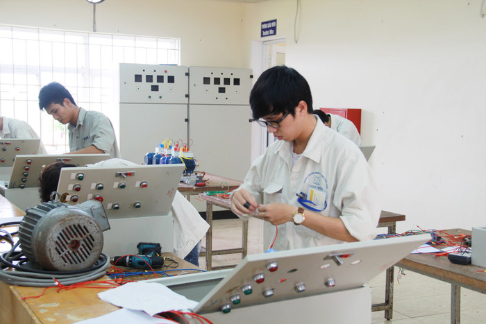 Ảnh minh họa: Website Trường Cao đẳng nghề Kỹ thuật công nghệ. 71.jpg
