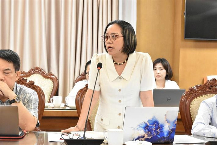Đại diện Tập đoàn Công nghiệp – Năng lượng Quốc gia Việt Nam (PVN), bà Lê Thị Lan Trà phát biểu tại cuộc họp. z6860559236551364e419647641eeaee1c87a898e31fae.jpg