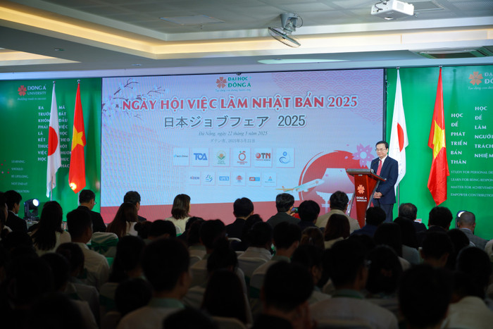 Ông Lương Minh Sâm – Chủ tịch Hội đồng trường Trường Đại học Đông Á phát biểu tại sự kiện. Ảnh: NTCC. 7r303954-luong-minh-sam.jpg