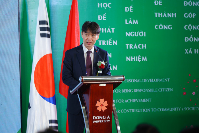 Ông Woo Hyoung Min – Trưởng Đại diện Quỹ Giao lưu Quốc tế Hàn Quốc (KF). Ảnh: NTCC. woo-hyoung-min-7r300214.jpg