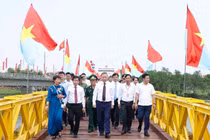 Tổng Bí thư, Chủ tịch nước Tô Lâm dự Lễ Thượng cờ "Thống nhất non sông" tại Quảng Trị