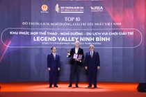 Ông Mark Andrew Gene Reeves - Đại diện Công ty CP Phát triển Gôn Thiên Đường - chủ đầu tư dự án nhận danh hiệu
