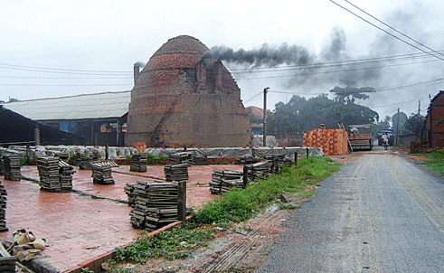 Phó Thủ tướng Hoàng Trung Hải chỉ đạo kiên quyết xử lý các cơ sở ô nhiễm nhiêm trọng. Ảnh minh họa, nguồn internet.