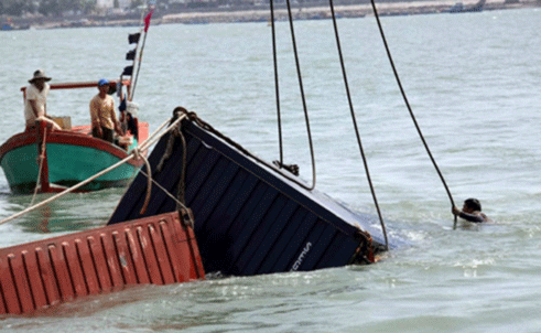 Đã tìm thêm được 2 container bị mất tích trước đó. Đã tìm thêm được 2 container bị mất tích trước đó.