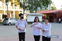Thí sinh Hải Phòng thoải mái trước khi làm bài thi môn Ngữ văn