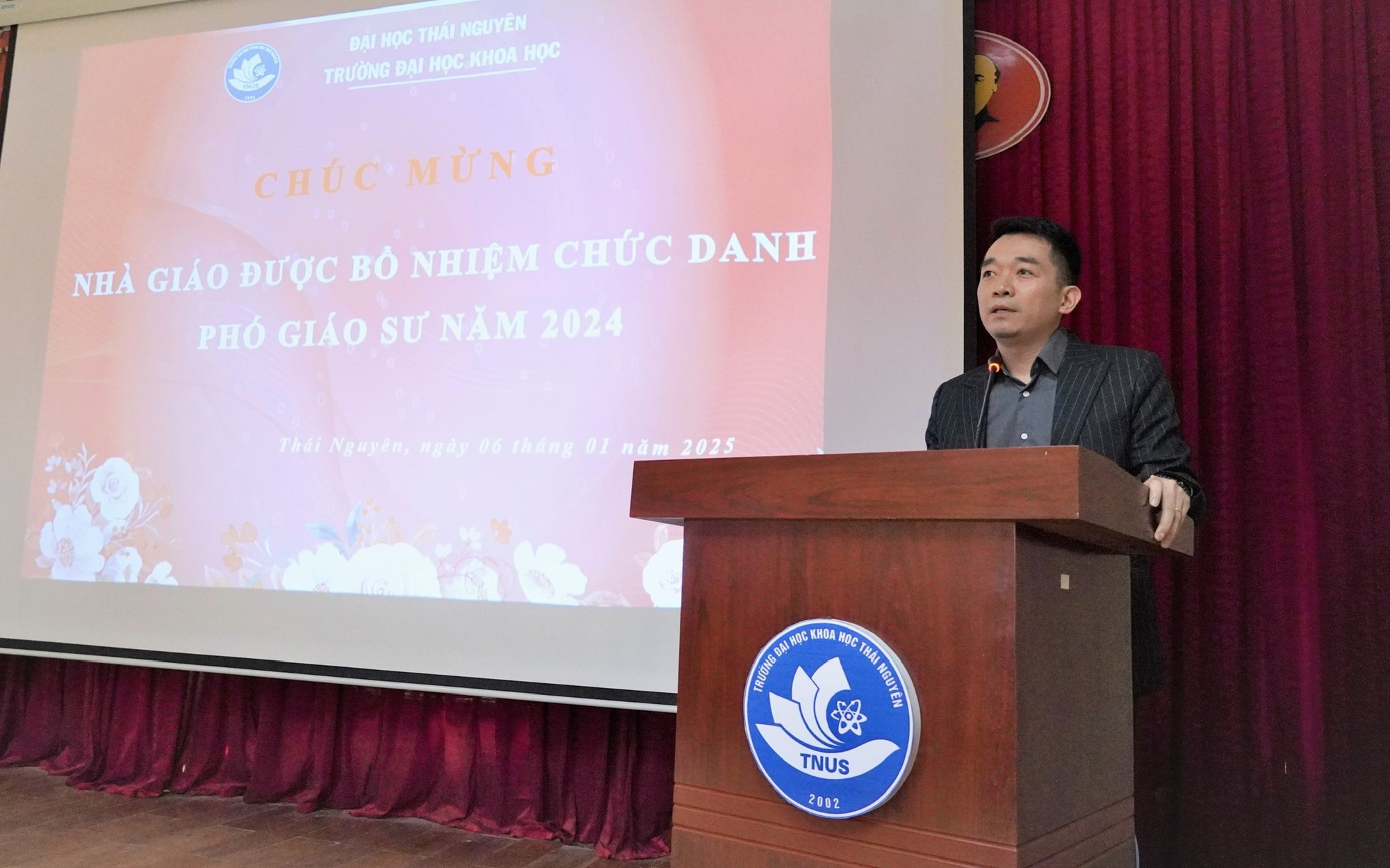 Phó Giáo sư, Tiến sĩ Phạm Chiến Thắng - Trưởng khoa Báo chí Truyền thông, Trường Đại học Khoa học (Đại học Thái Nguyên) 5ac95bea695fdd01844e.jpg