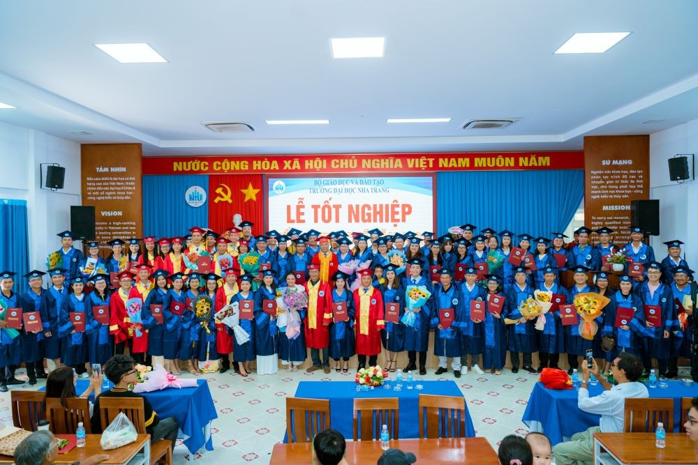Ảnh minh họa: Trường Đại học Nha Trang tổ chức lễ tốt nghiệp cho các tân thạc sĩ, tân tiến sĩ năm 2023. (Ảnh: NTU) Ảnh minh họa: Trường Đại học Nha Trang tổ chức lễ tốt nghiệp cho các tân thạc sĩ, tân tiến sĩ năm 2023. (Ảnh: NTU)