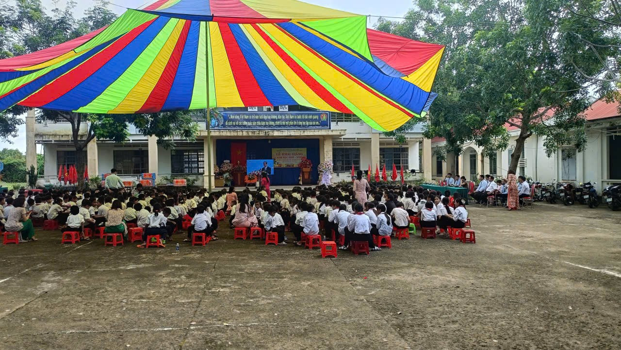 Học sinh xã biên giới Ia Mơ (tỉnh Gia Lai) dự lẽ khai giảng năm học 2025-2026. Ảnh: Xã Ia Mơ