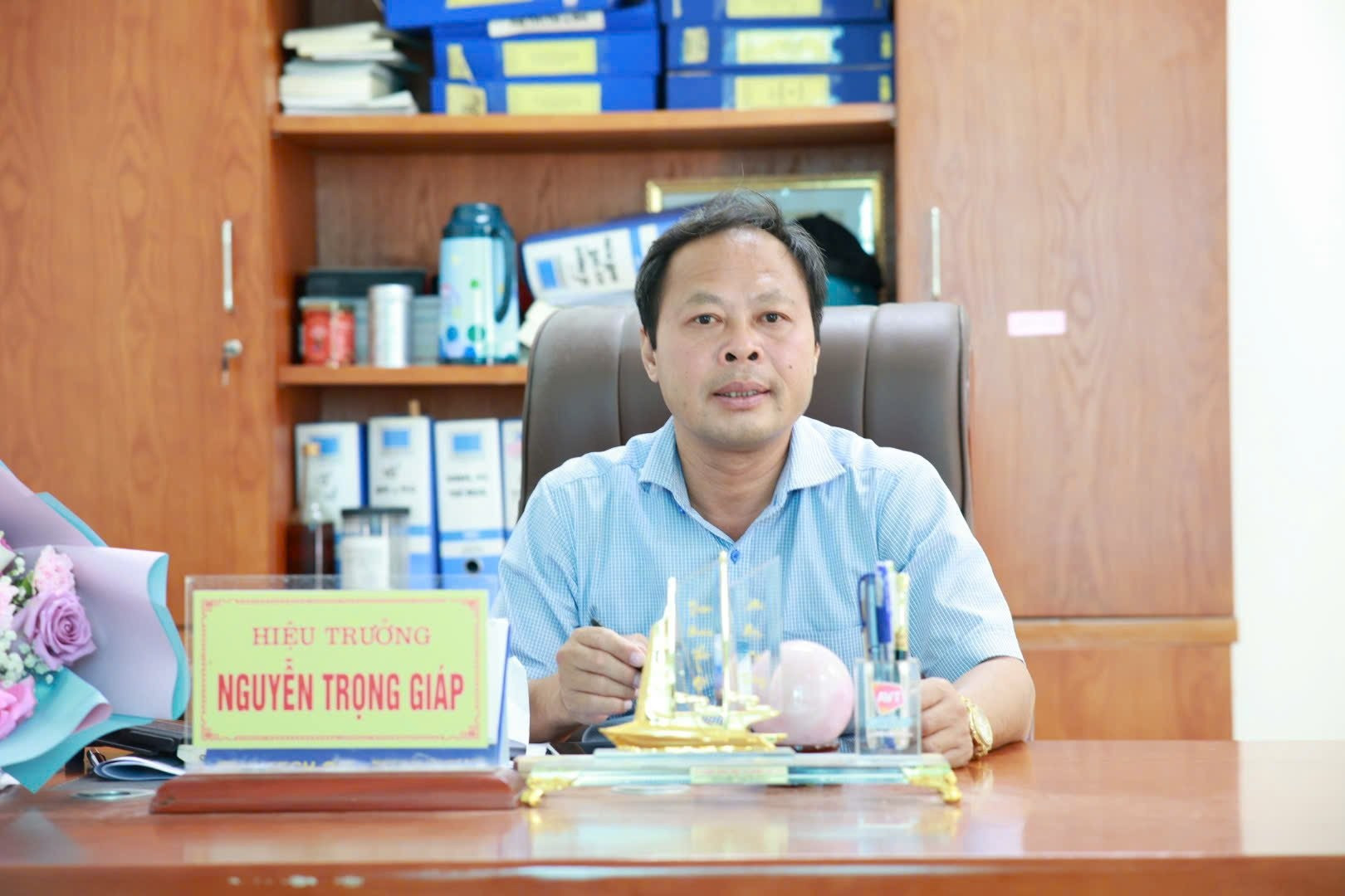 Thầy Nguyễn Trọng Giáp - Hiệu trưởng Trường Trung học phổ thông Yên Thành 2