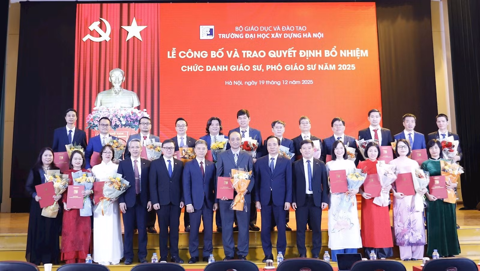 Ảnh minh họa: Lễ công bố và trao quyết định bổ nhiệm chức danh giáo sư, phó giáo sư năm 2025 của Trường Đại học Xây dựng Hà Nội
