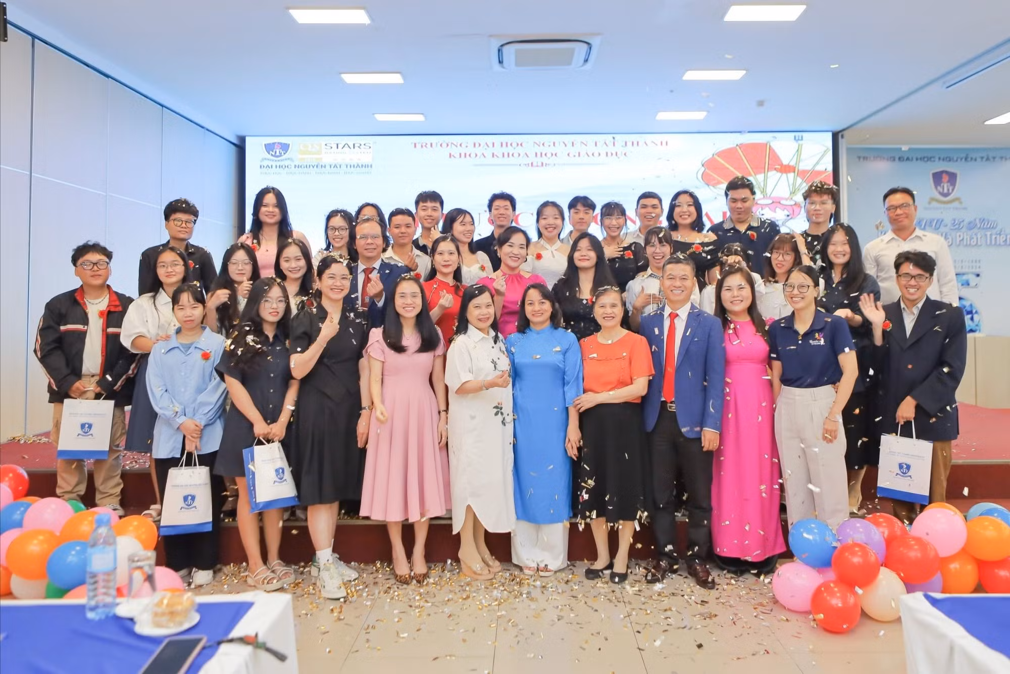 nttu-le-ra-truong-cho-sv-nganh-tam-ly-k21-10-scaled-7416.jpg