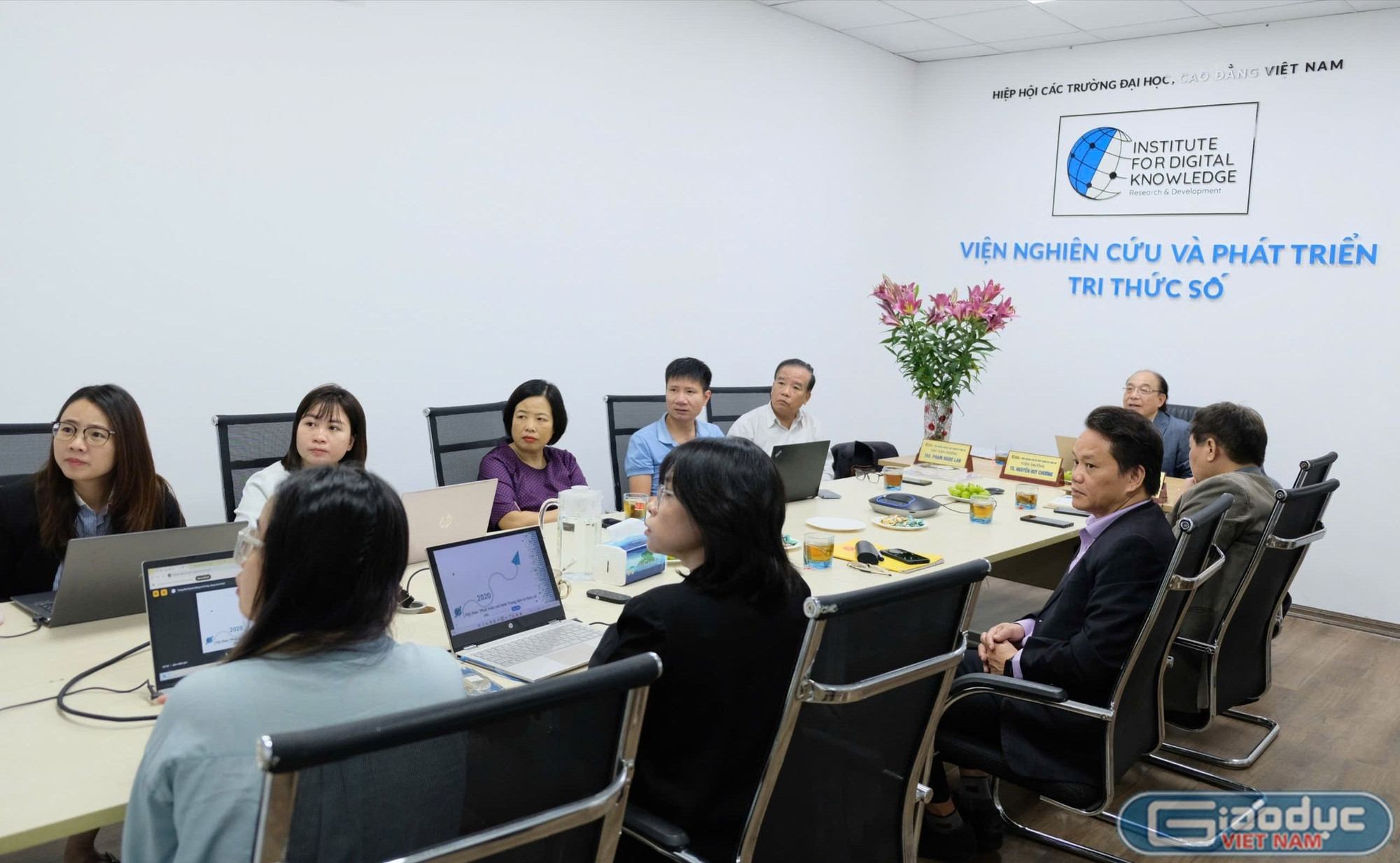 Viện Nghiên cứu và phát triển tri thức số sẽ tiếp tục đẩy mạnh các hoạt động phát triển ngành Thông tin - Thư viện trong tương lai. (Ảnh: Nhật Lệ) GDVN_THUVIEN-17.jpg