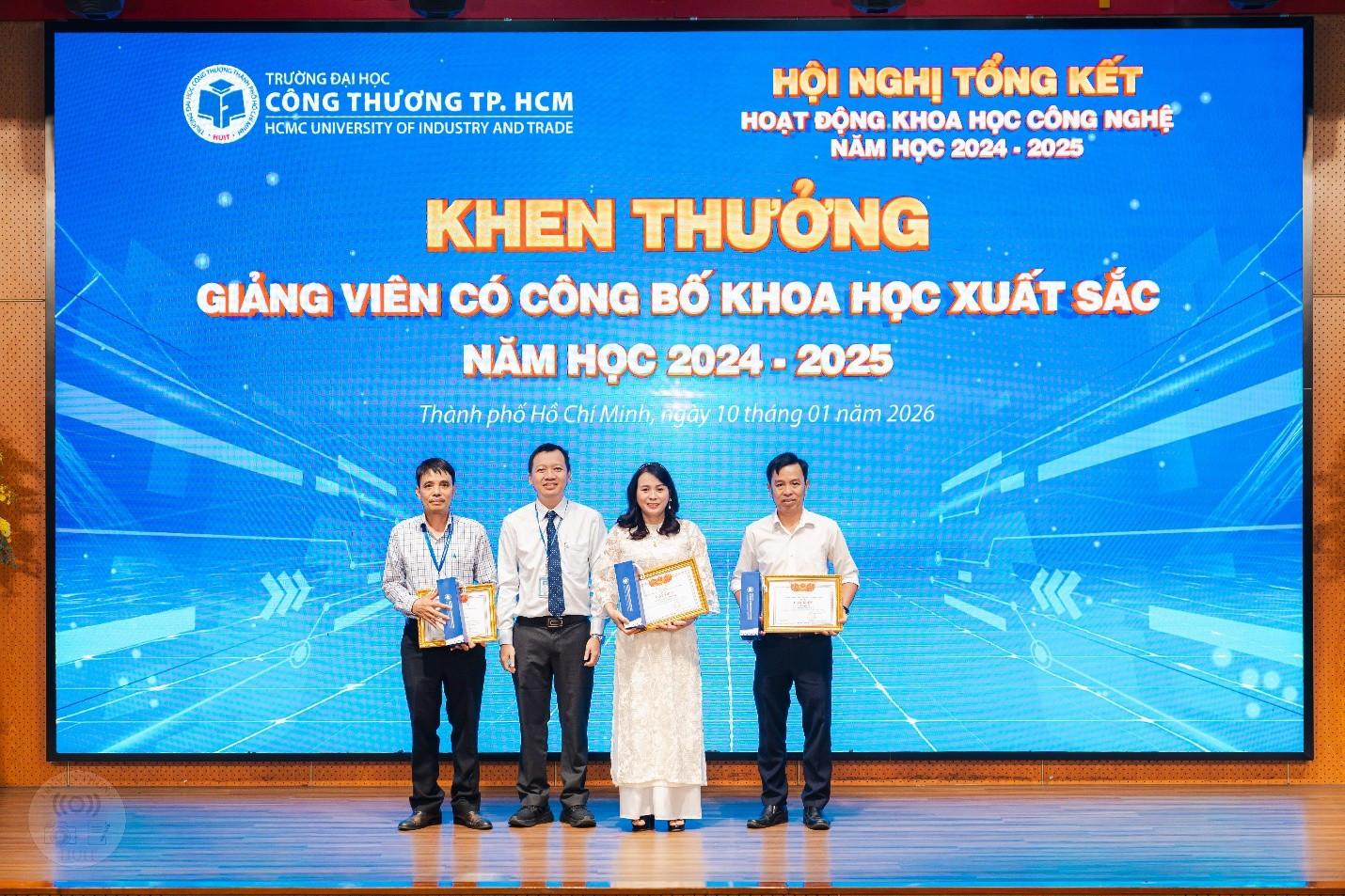 Diễn giả chia sẻ kinh nghiệm