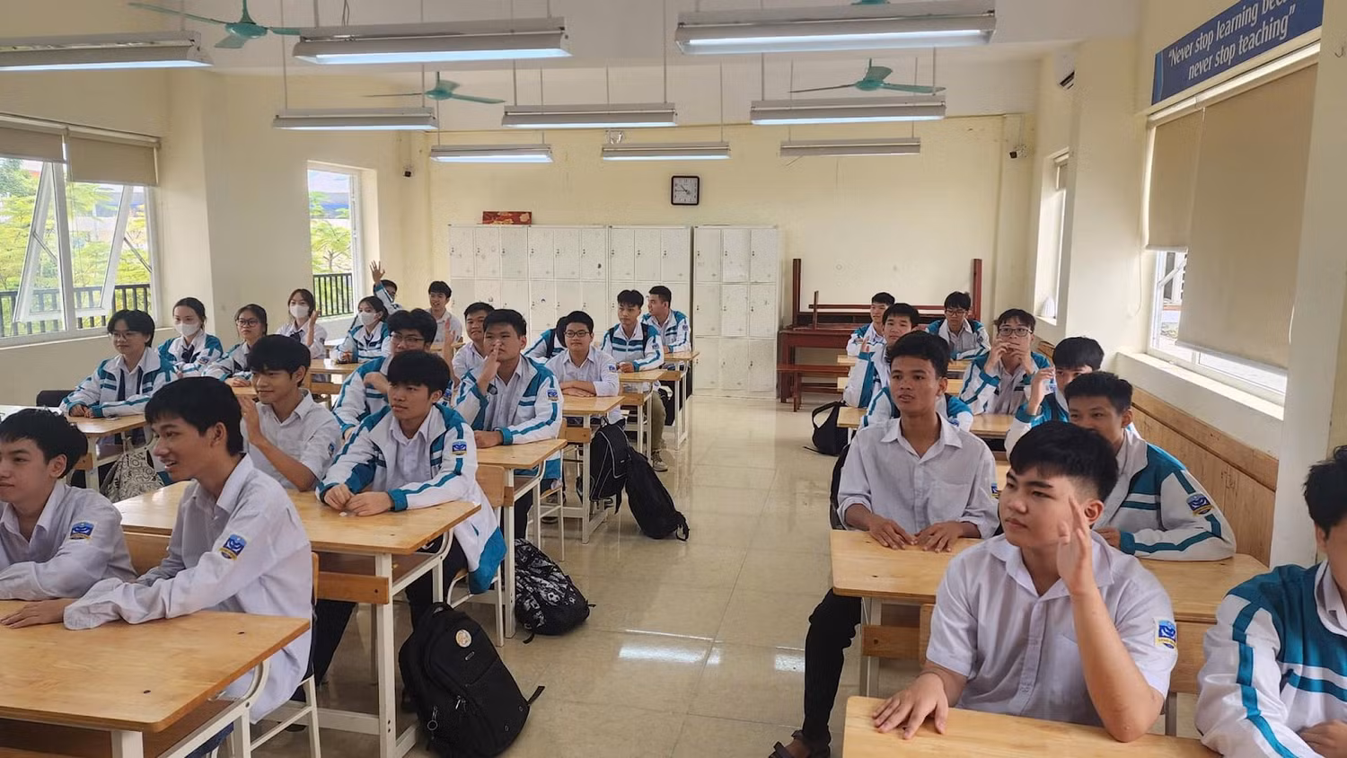 Học sinh Trường Trung học phổ thông chuyên Lương Văn Tụy (Ninh Bình). Ảnh: Website nhà trường