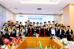 Trao bằng tốt nghiệp cho 32 tân Thạc sĩ Điều hành Quản trị Kinh doanh Quốc tế PGSM 2025