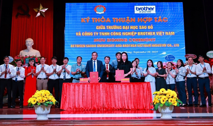 Trường Đại học Sao Đỏ ký thỏa thuận hợp tác với Công ty Trách nhiệm hữu hạn Công nghiệp Brother Việt Nam. picture3.jpg