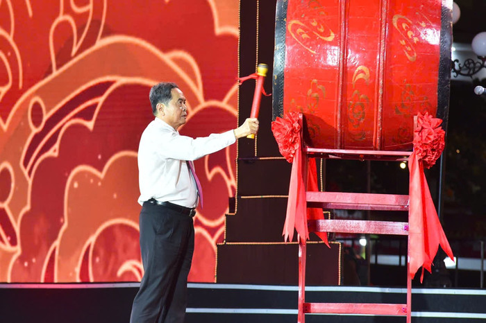Chủ tịch Quốc hội Trần Thanh Mẫn khởi trống khai hội mùa thu Côn Sơn - Kiếp Bạc năm 2025. 1110-khoitrong638959021189459325.jpg
