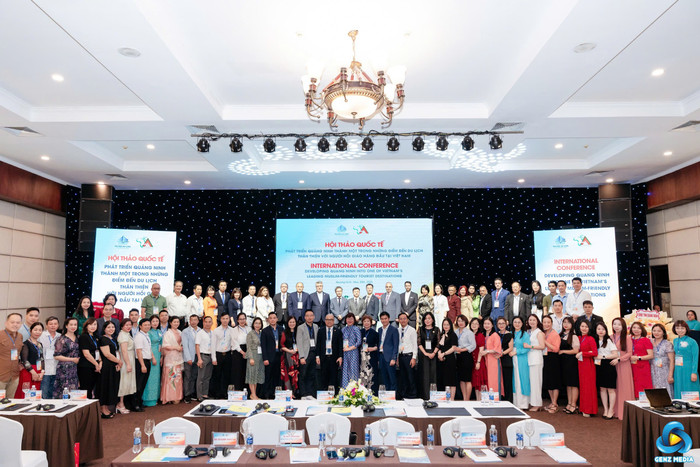 Trường Đại học Hạ Long phối hợp với Viện Nghiên cứu Nam Á, Tây Á và Châu Phi (ISAWAAS) tổ chức hội thảo quốc tế với chủ đề “Phát triển Quảng Ninh thành một trong những điểm đến du lịch thân thiện với người Hồi giáo hàng đầu tại Việt Nam” tại Khách sạn Sài Gòn Hạ Long. Ảnh: NTCC dhhl-2025-4.jpg