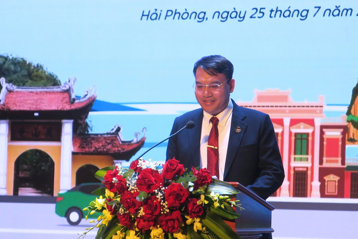 Ông Trần Văn Ngọc - Phó giám đốc Sở Văn hóa, Thể thao và Du lịch Hải Phòng phát biểu tại lễ ký kết (Ảnh: MN) grab-4.jpg