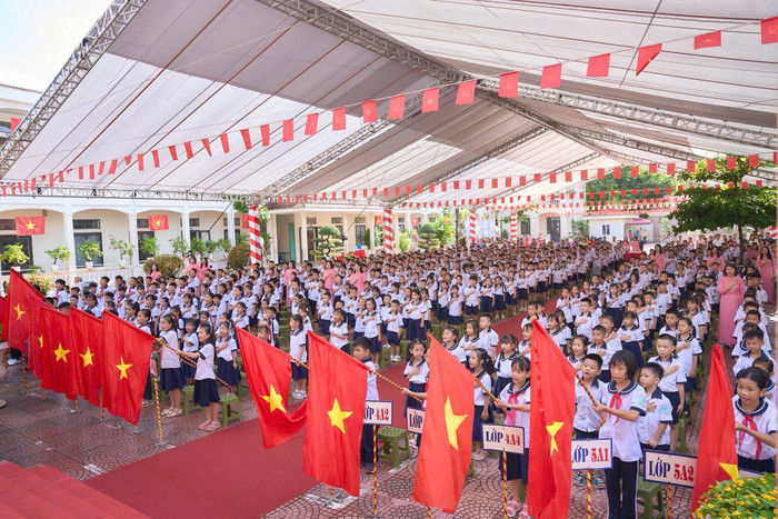 Học sinh Trường Tiểu học Thủy Sơn. c2eb5b8e23c9af97f6d8.jpg