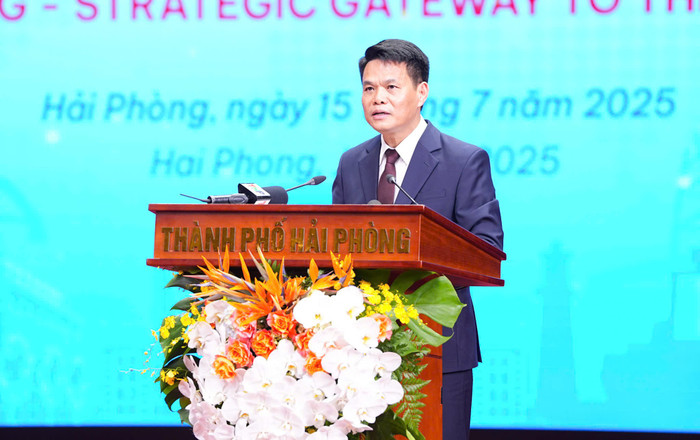 Chủ tịch Ủy ban nhân dân thành phố Hải Phòng Lê Ngọc Châu phát biểu bế mạc hội nghị. 75db2953a4a212fc4bb3.jpg