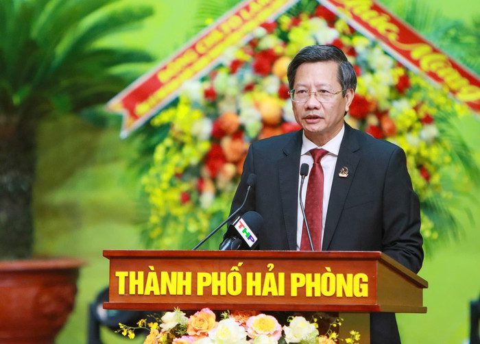 Ông Lê Anh Quân - Phó Chủ tịch Thường trực Ủy ban nhân dân thành phố báo cáo kết quả ngày làm việc thứ nhất của Đại hội. le-anh-quan.jpg