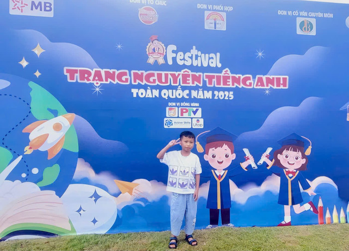 Giàng A Lầu là học sinh duy nhất tại điểm trường vùng cao lọt vào vòng chung kết Trạng nguyên tiếng Anh toàn quốc 2025. Ảnh: Gia đình cung cấp a-lau-4.jpg