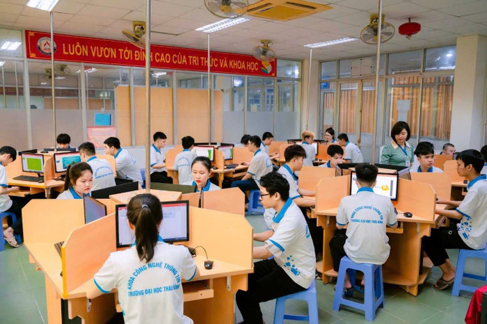 Sinh viên ngành Công nghệ thông tin tại Trường Đại học Thái Bình. Ảnh: NTCC tbu-nganh-4.jpg
