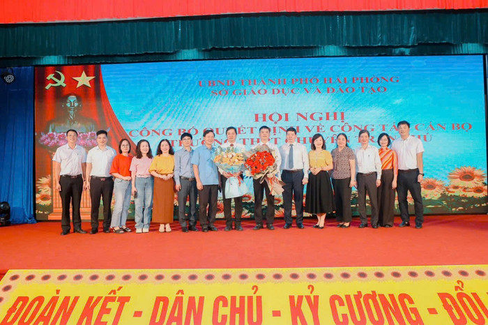 Sở Giáo dục và Đào tạo Hải Phòng điều động, bổ nhiệm hàng loạt hiệu trưởng trường công lập. Ảnh: Sở GD&ĐT Hải Phòng 2777157568502182146-1.jpg