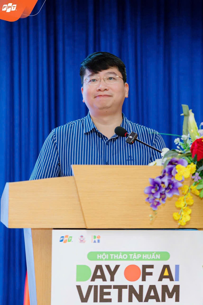 Ông Đặng Hoàng Anh - Đại diện Sở Giáo dục và Đào tạo Hải Phòng, phát biểu đề dẫn hội thảo (Ảnh: CTV) tap-huan-ai-3.jpg