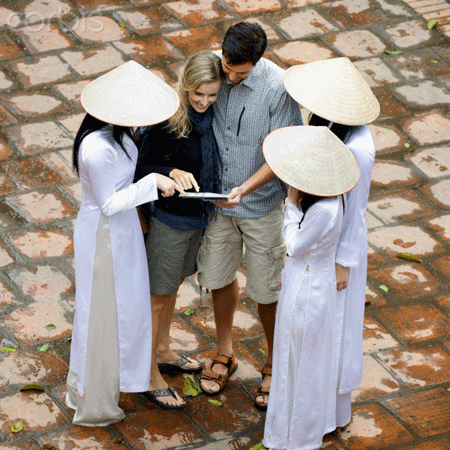 Sự giao lưu, trò chuyện thân tình. Sự giao lưu, trò chuyện thân tình.