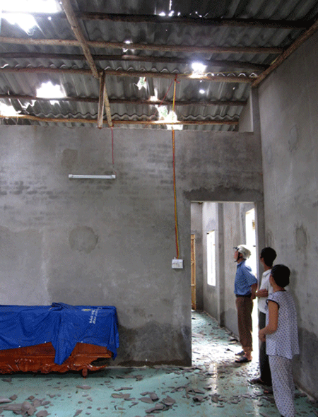 Từ đầu mùa mưa bão năm nay, Yên Bái đã có trên 560 ngôi nhà bị sập và tốc mái.