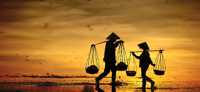 Gồng gánh, gánh gồng