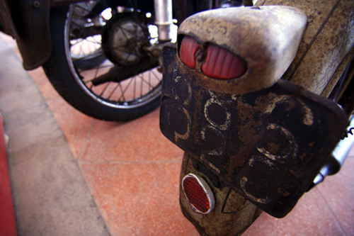 Biển số xe đã bị mờ nhưng vẫn đọc được.