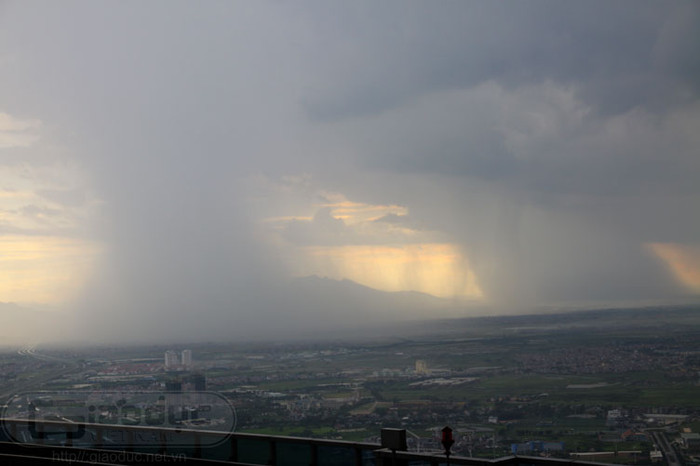 Cơn mưa tại khu vực Ba Vì, Sơn Tây...