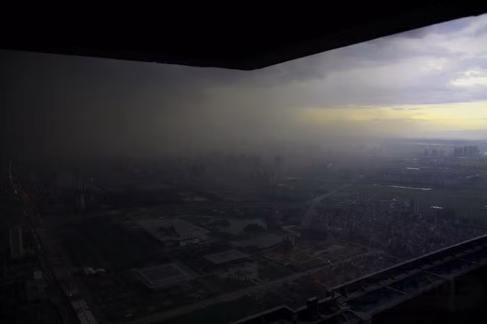 Phía xa xa có những ánh mặt trời còn le lói... Phía xa xa có những ánh mặt trời còn le lói...