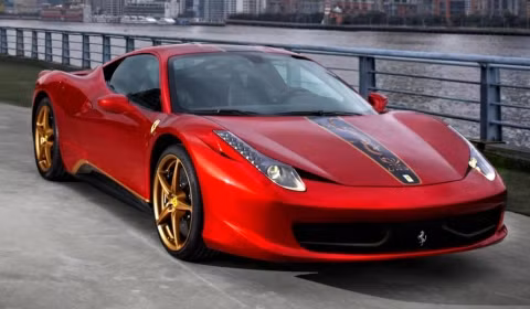 Ferrari 458 Italia cũng nằm trong danh sách những siêu xe bị lỗi.