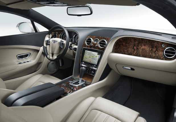 Chỉ 3 tháng đầu năm, Việt Nam đã nhậpp về thêm 10 siêu xe. Chỉ 3 tháng đầu năm, Việt Nam đã nhậpp về thêm 10 siêu xe.