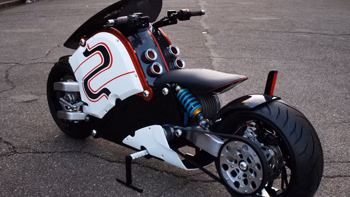 Thân xe được làm bằng chất liệu giống chất liệu của vỏ vũ trụ nên có độ bền cao.