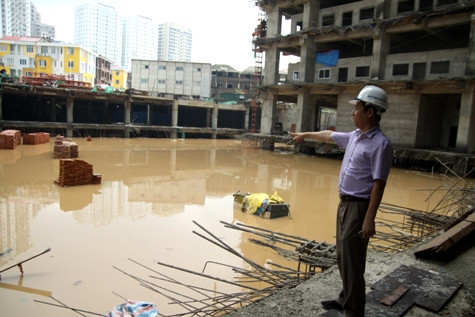 Ông Sơn cho hay, ước tính thiệt hại mà Sông Đà Thăng Long phải gánh chịu từ sự việc này tạm ước chừng trên dưới 10 tỷ đồng. (Ảnh NP) Ông Sơn cho hay, ước tính thiệt hại mà Sông Đà Thăng Long phải gánh chịu từ sự việc này tạm ước chừng trên dưới 10 tỷ đồng. (Ảnh NP)