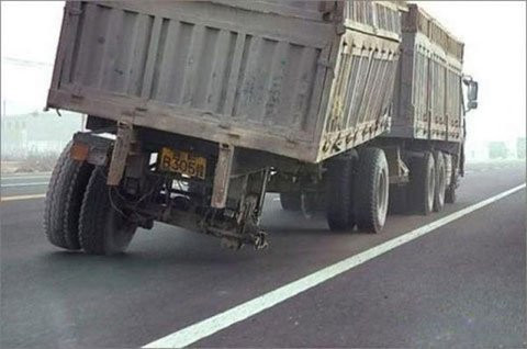 Rụng "chân" vẫn chạy tốt