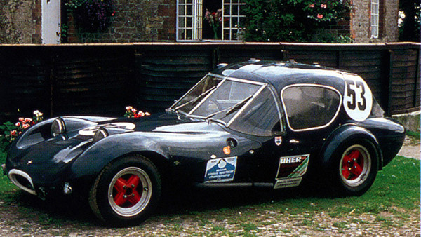 Là một mẫu xe có công suất không lớn, nhưng Marcos Xylon nhẹ và sở hữu hình dạng khí động tốt. Là một mẫu xe có công suất không lớn, nhưng Marcos Xylon nhẹ và sở hữu hình dạng khí động tốt.