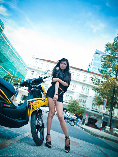 Nouvo là sản phẩm hàng đầu trong phân khúc xe tay ga thể thao cao cấp với sự kế thừa những đặc tính nổi bật và khả năng vận hành luôn được cải thiện ở mức cao. Nouvo là sản phẩm hàng đầu trong phân khúc xe tay ga thể thao cao cấp với sự kế thừa những đặc tính nổi bật và khả năng vận hành luôn được cải thiện ở mức cao.