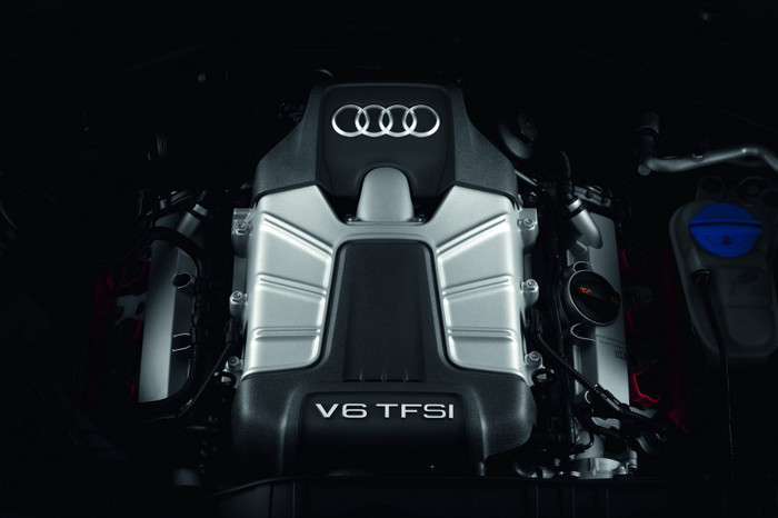 Ngoài ra, Audi đã thay thế động cơ V6, dung tích 3,2 lít trên phiên bản cũ bằng loại V6, tăng áp, dung tích 3.0 lít mới. Nhờ đó, xe có sức mạnh lớn hơn mà vẫn tiết kiệm nhiên liệu và cắt giảm lượng khí thải.